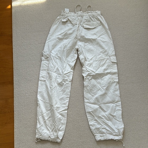 White Abercrombie pants - Picture 4 of 5